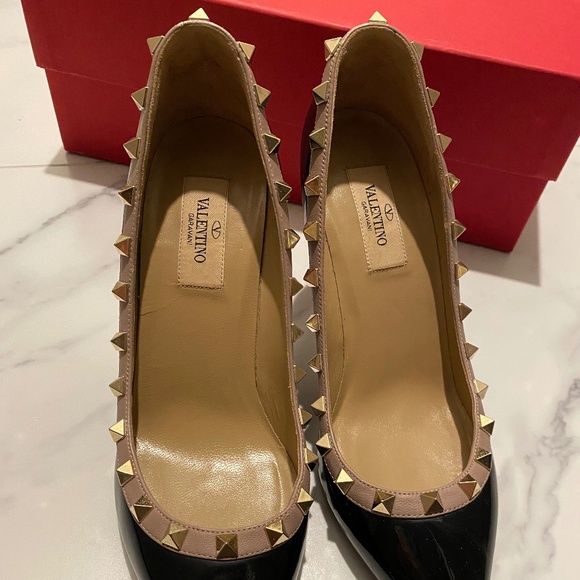 Valentino Garavani Rockstud Patent Leather Black Heels 37.5 - Picture 7 of 8